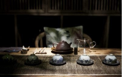 茶香袅袅：茶文化中的历史与科学